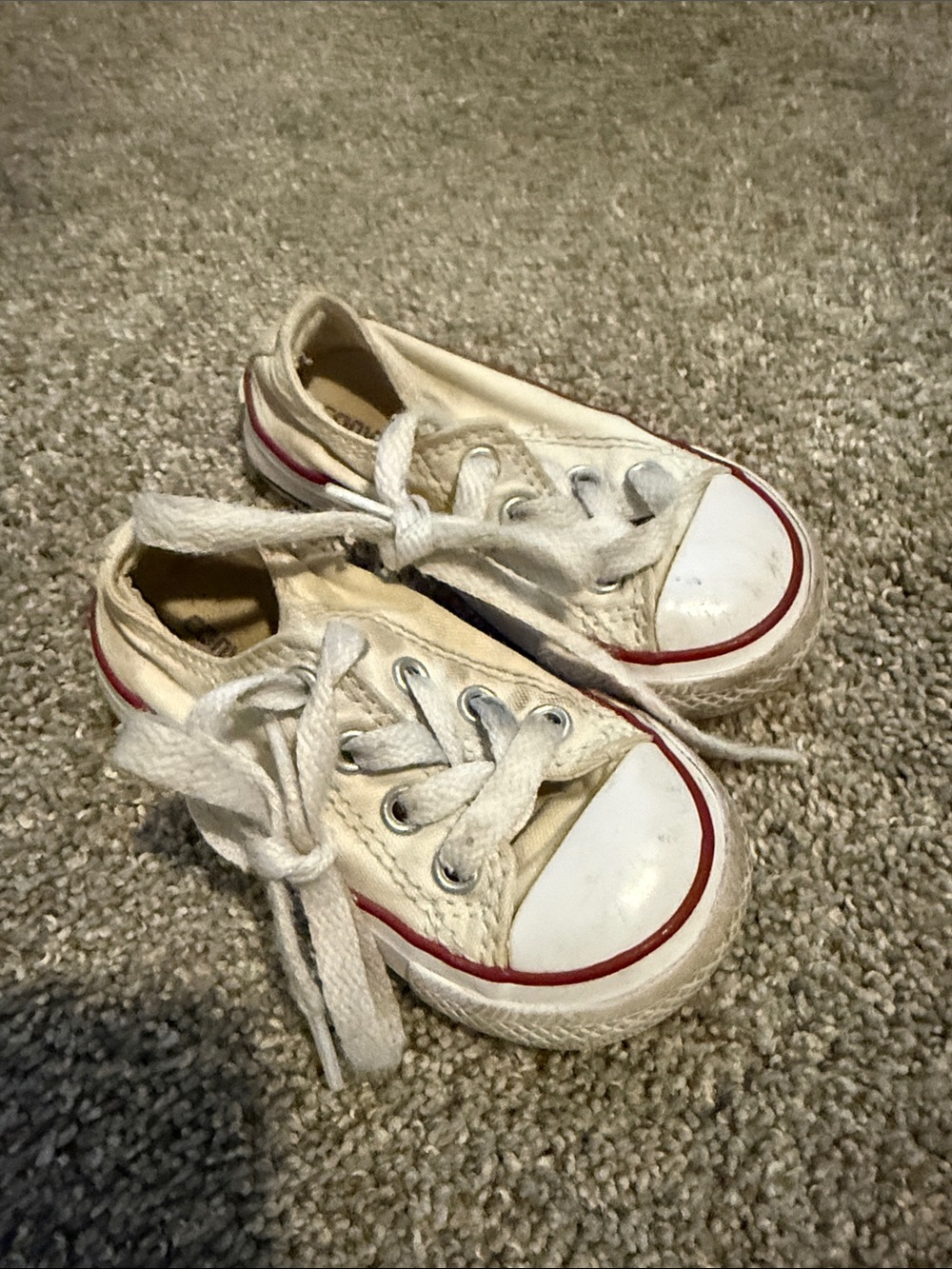 Baby Converse size 5 White Canvas Low-Top Sneakers with Red Trim